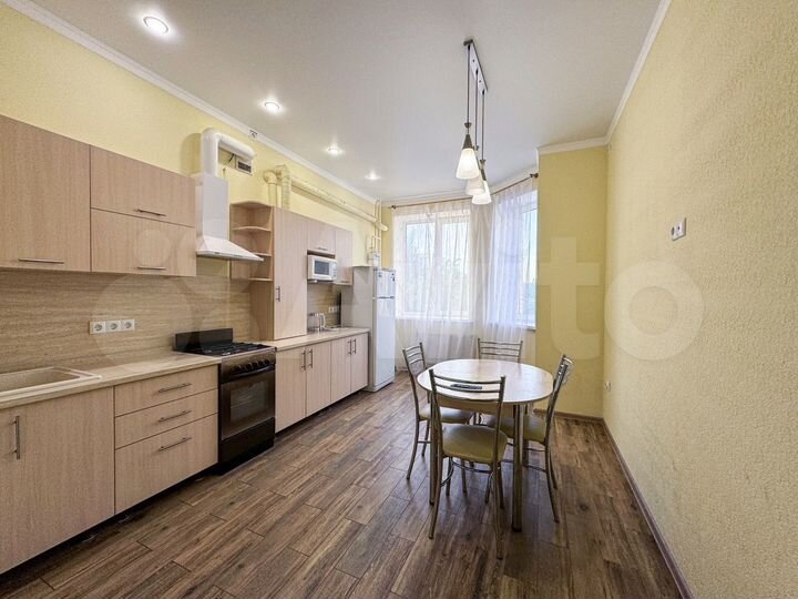 3-к. квартира, 95 м², 2/3 эт.