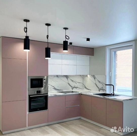 Угловая кухня до потолка за месяц в рассрочку