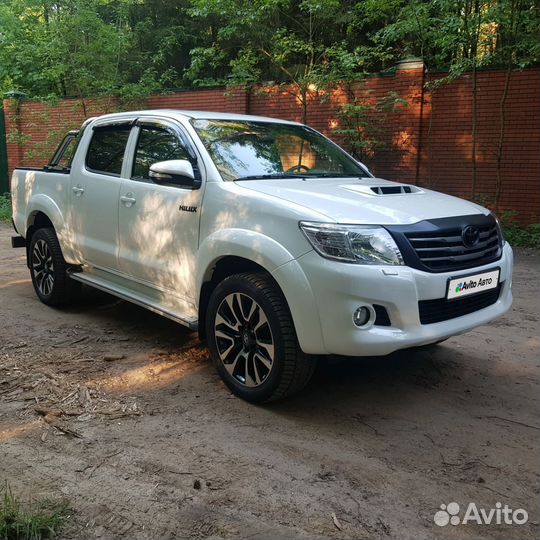 Toyota Hilux 3.0 AT, 2013, 166 400 км