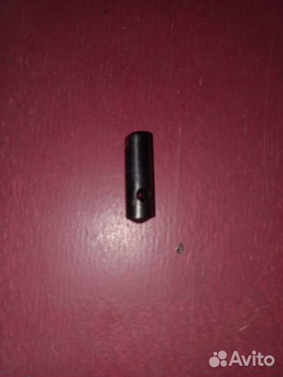 Шпилька вращения личинки Argo (031W)