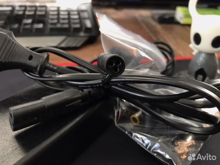 Универсальная зарядка для ноутбука