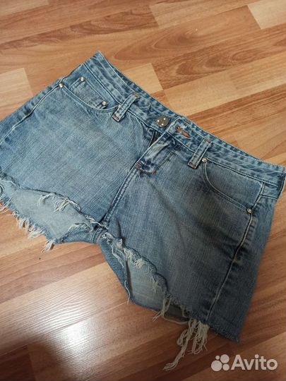 Джинсовые шорты