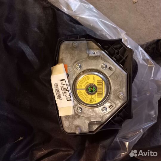 Подушка безопасности priora 1