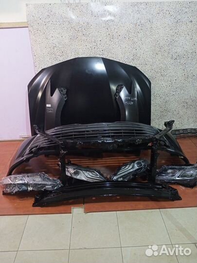 Передняя часть Toyota Camry 9 V70 2017