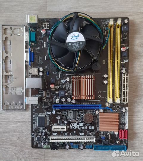 Материнская плата с процессором и кулером