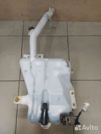 Бачок омывателя Митсубиси Л200