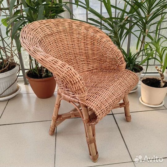 Детское плетеное кресло