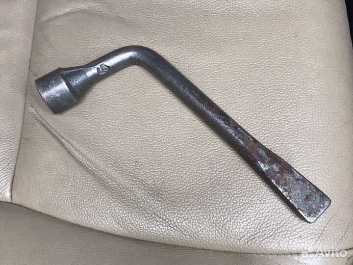 Ключ балонный 19