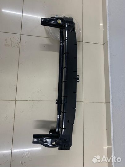 Усилитель переднего бампера VW Jetta