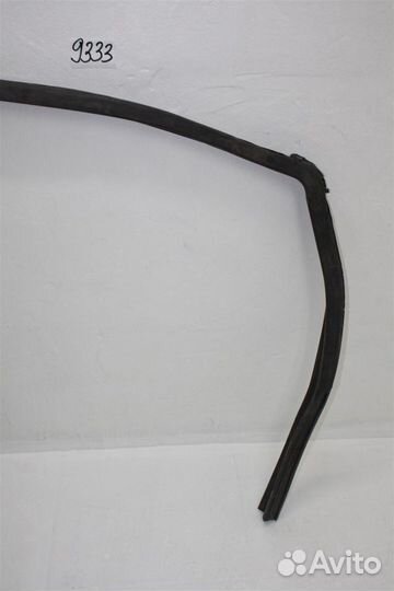 Уплотнитель стекла двери задней правой Nissan Qas