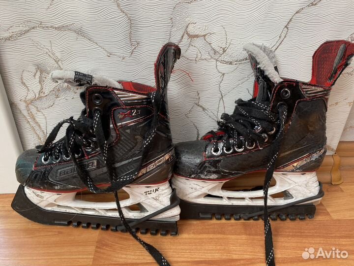 Коньки хоккейные