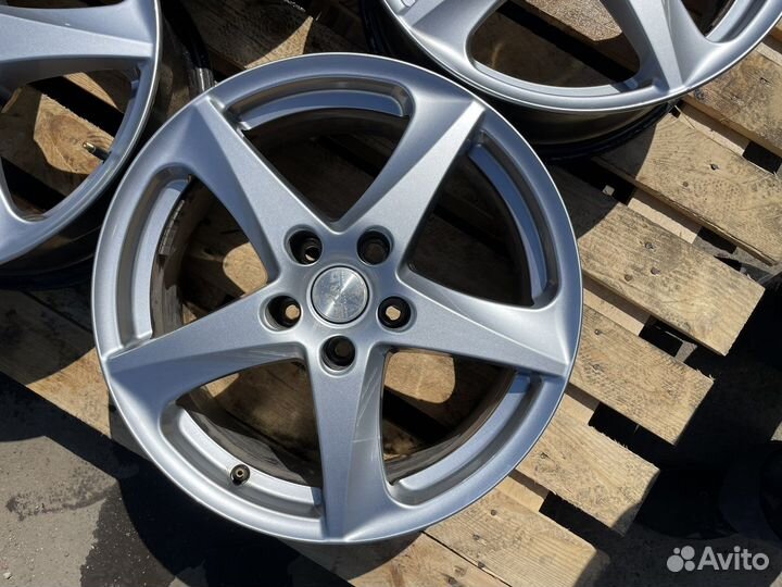 Литые диски r17 5x112 цо 57.1 skoda Volkswagen