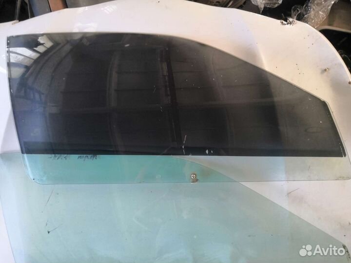 Стекло правое Митсубиси эклипс 1
