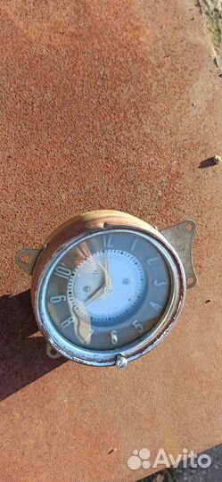 Часы авто Победа