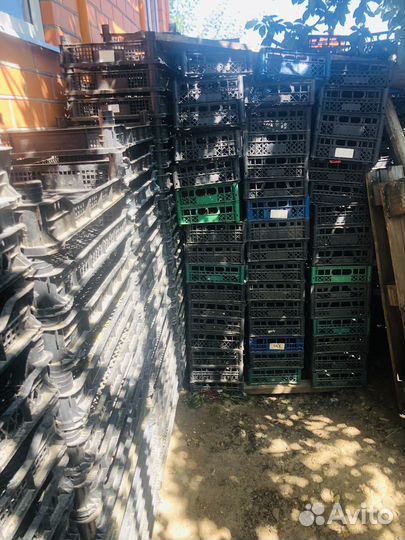 Пластиковые и картонные ящики для овощей и фруктов