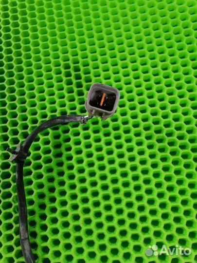 Датчик кислорода нижний Nissan Almera Classic B10