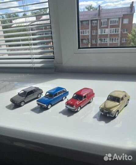 Модели автомобилей 1:43, из коллекции автопрома