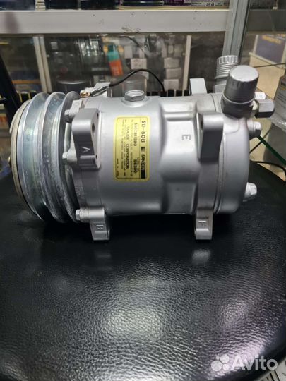 Компрессор кондиционера автомобильный