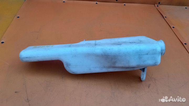 Бачок расширительный для Mitsubishi Carisma