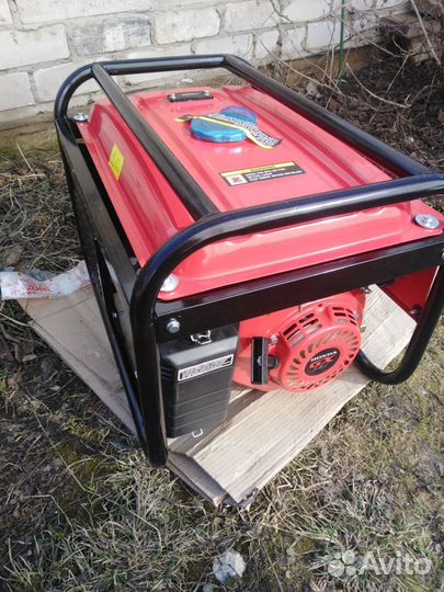 Бензиновый генератор Honda EG5500CXS со стартером