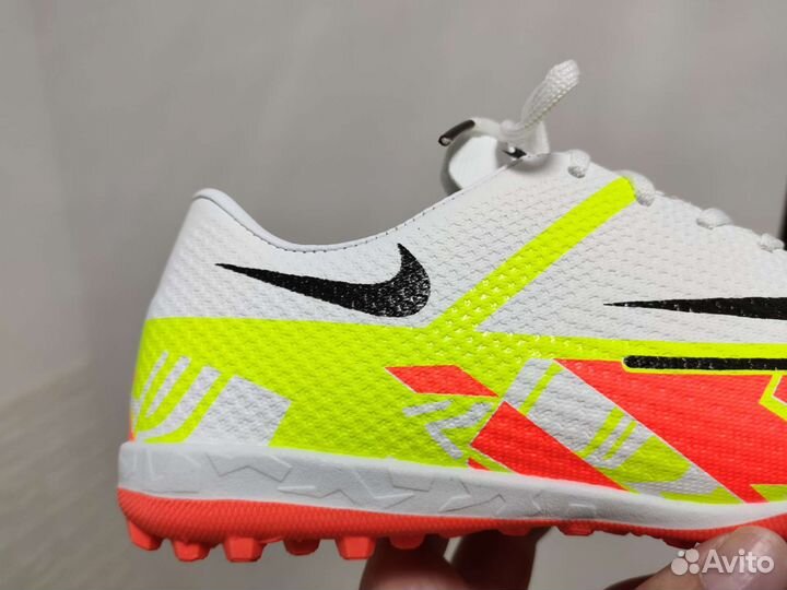 Сороконожки для футбола найк фантом