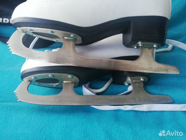 Коньки фигурные 35 размер