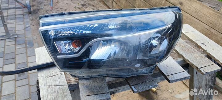 Фара левая LADA vesta