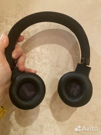 Беспроводные наушники jbl live 400 bt