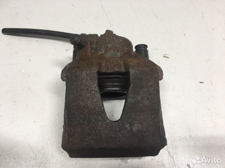 Суппорт тормозной передний правый Skoda Octavia II