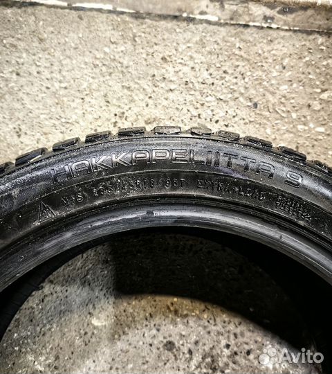 Nokian Tyres Hakkapeliitta 9 235/45 R18 98T