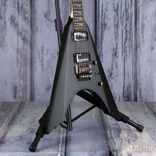 Kramer Guitars Nite V FR