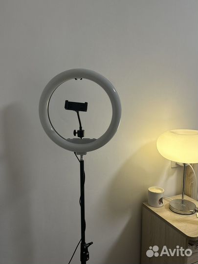 Кольцевая лампа штатив