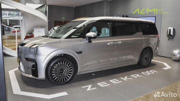 Zeekr 009 AT, 2023, 45 км