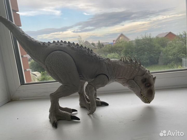 Динозавр Indominus rex