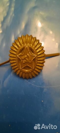 Шевроны и значки. Кокарда.Зажим для галстука