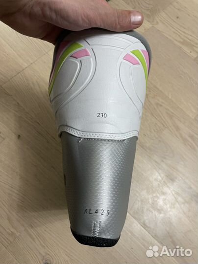 Горнолыжные ботинки 23.5, шлем и очки