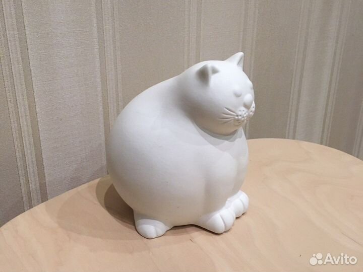 Статуэтка кот