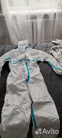 Защитный костюм