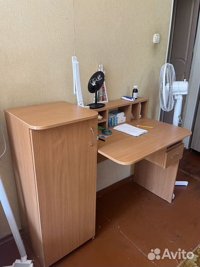 Письменный стол