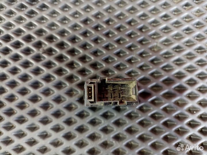 Кнопка люка Daf XF106