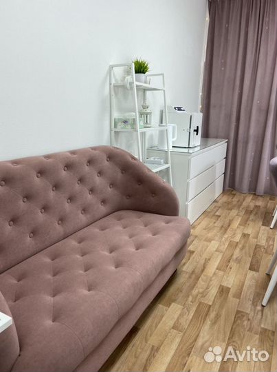 Аренда места для мастера маникюра