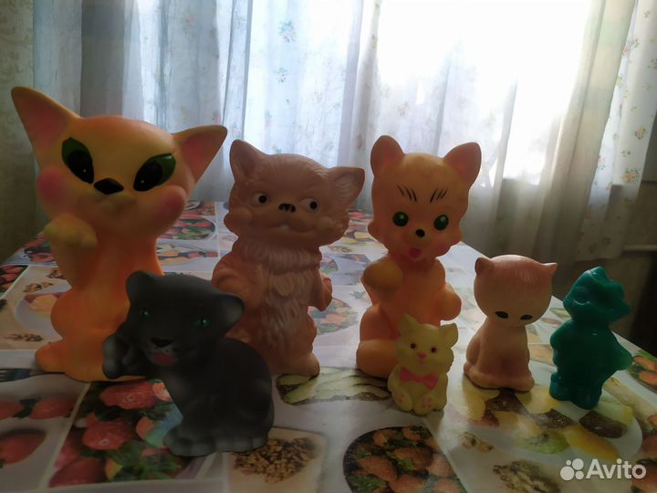 Игрушки резиновые СССР коты