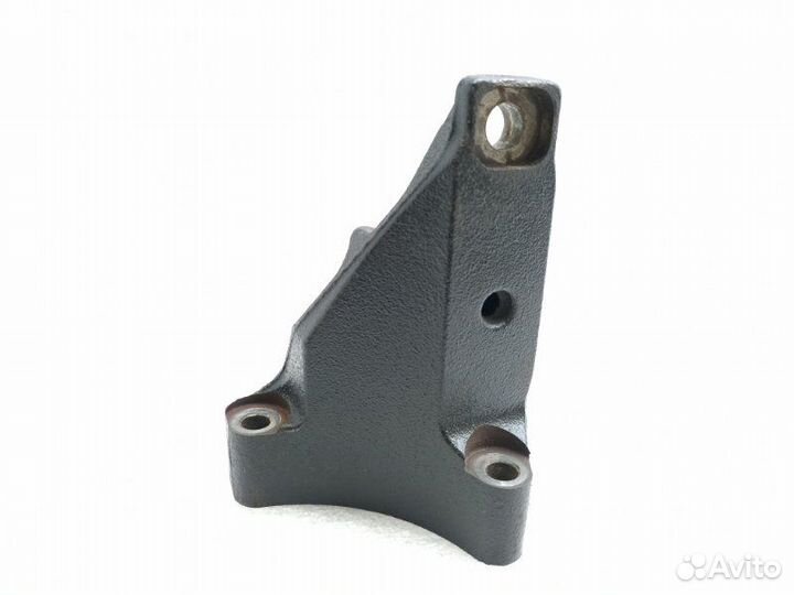 Кронштейн опоры двигателя Toyota Highlander 2 2GR