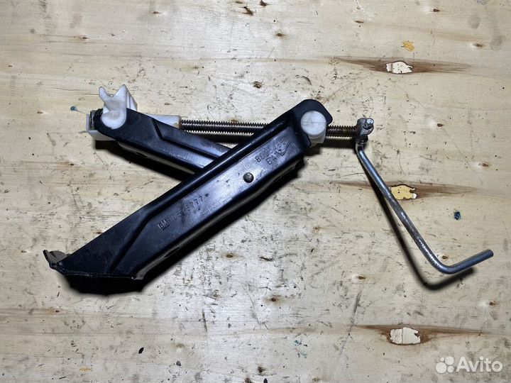 Домкрат штатный Opel Corsa C Арт. 77447