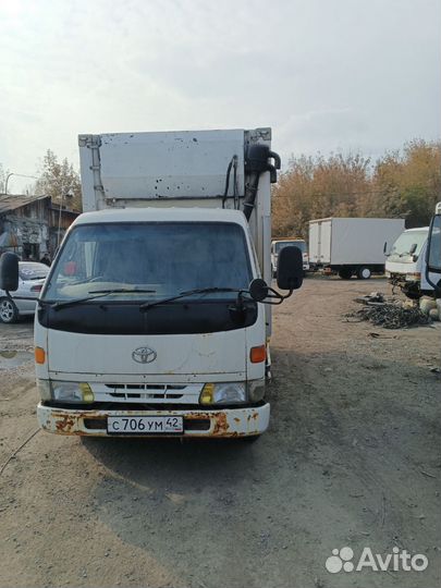 Toyota Dyna кабина