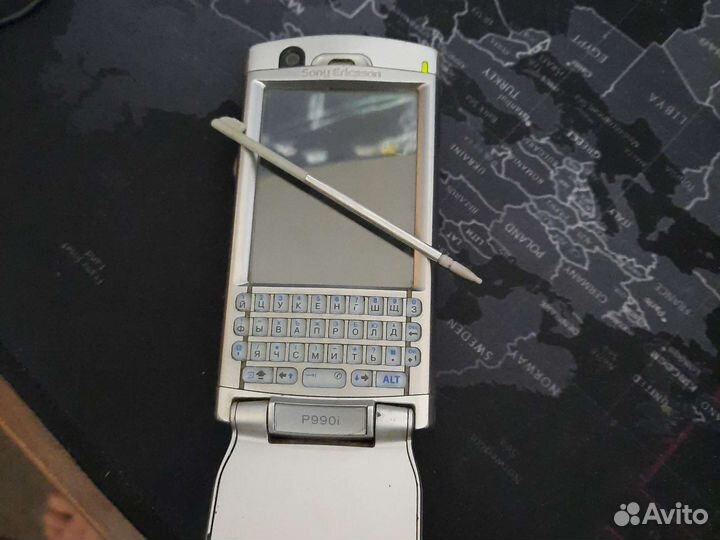 Sony Ericsson P990i