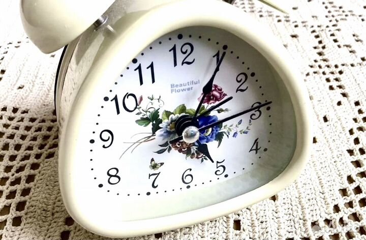 Часы будильник ретро стиль