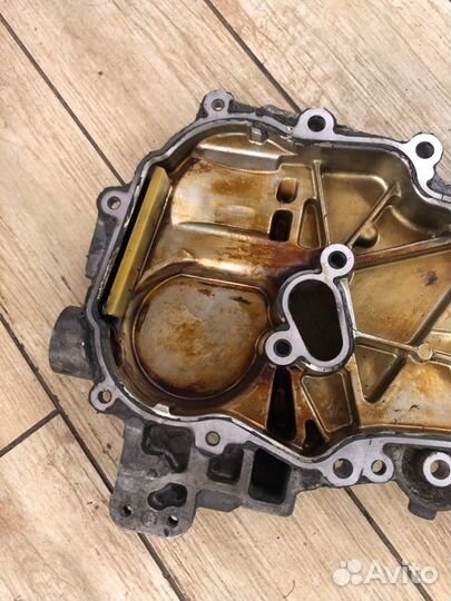 Крышка двигателя боковая Nissan Serena C25 MR20