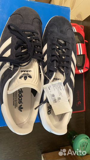 Кроссовки мужские 42 размер новые