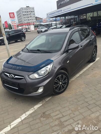 Дефлектор капота